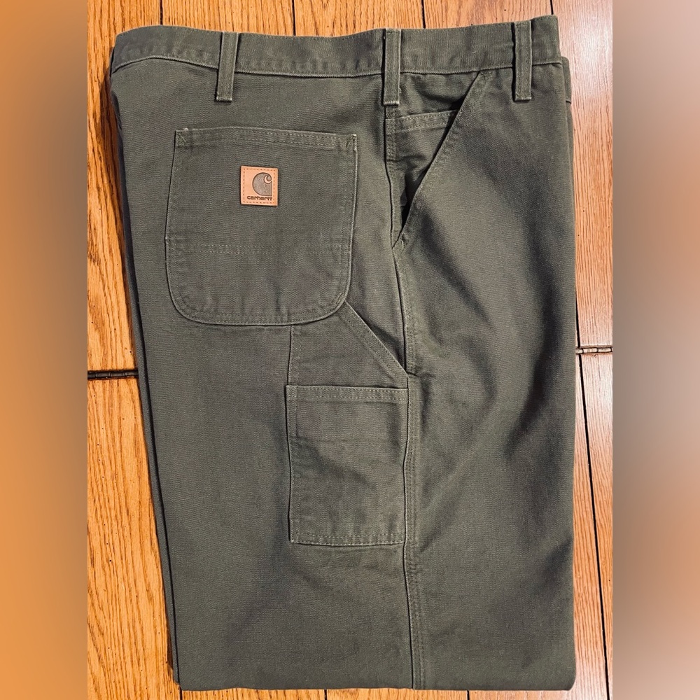 Carhartt men’s Original Dungaree Fit Army Green pant, size 40 X 32
